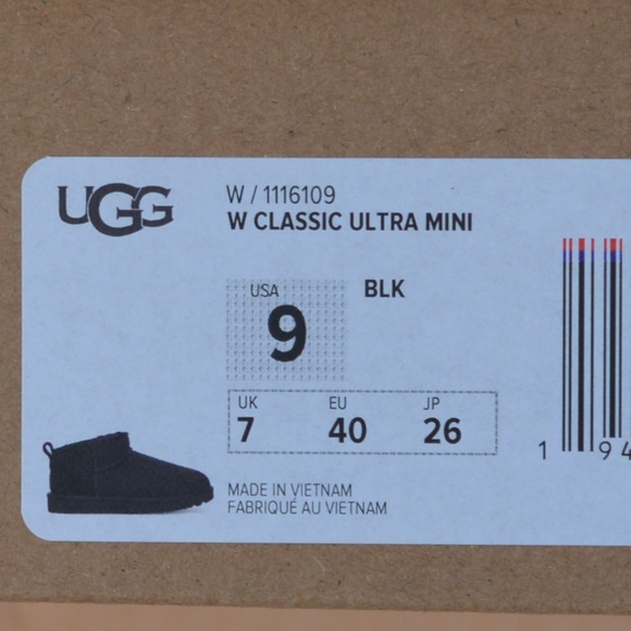 UGG Classic Ultra Mini Sheepskin Suede Boots Black Size 9 - Picture 2 of 9
